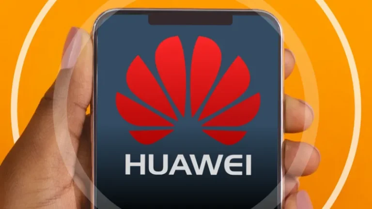 _113331320_huaweilogoonasmartphone.png